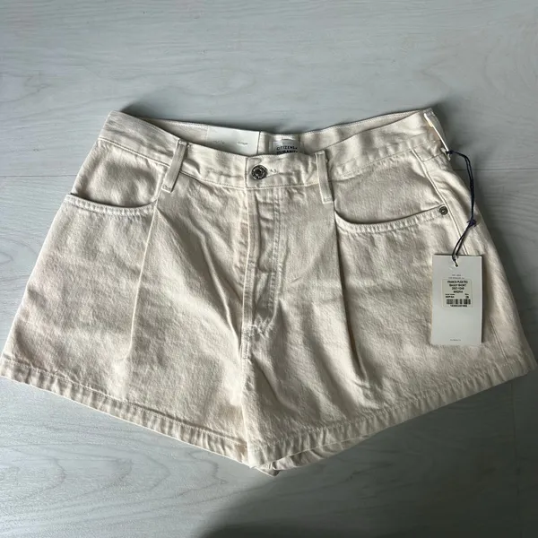 NWT Citizens of Hummanity Franca Pleated Short in Marzipan Cream Size 28 - Image 5