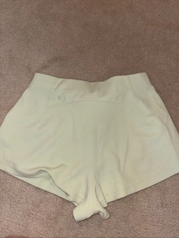 Lululemon softstreme ribbed 2 in shorts - Image 7