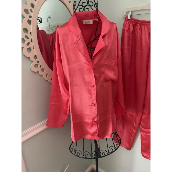 Victoria's Secret Vtg Gold Label‎ Pajamas set Solid Coral Pink Size S Silky Satiny - Image 2