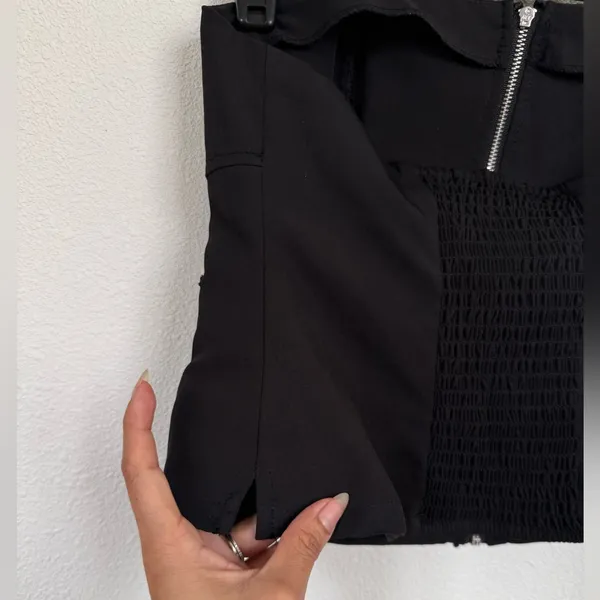 Black Strapless Corset Top Bustier w/ Front Zipper & Utility Pockets size small - Image 4