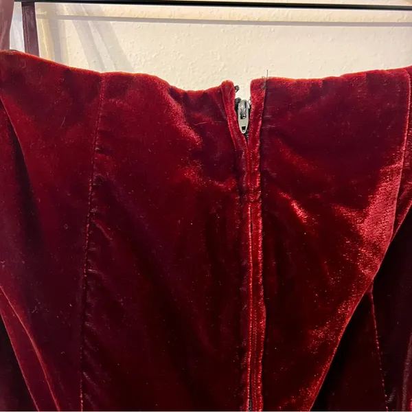 Vintage 80s/90s Zum Zum Velvet Gown Burgundy Sweetheart / off the shoulder 13-14 - Image 8