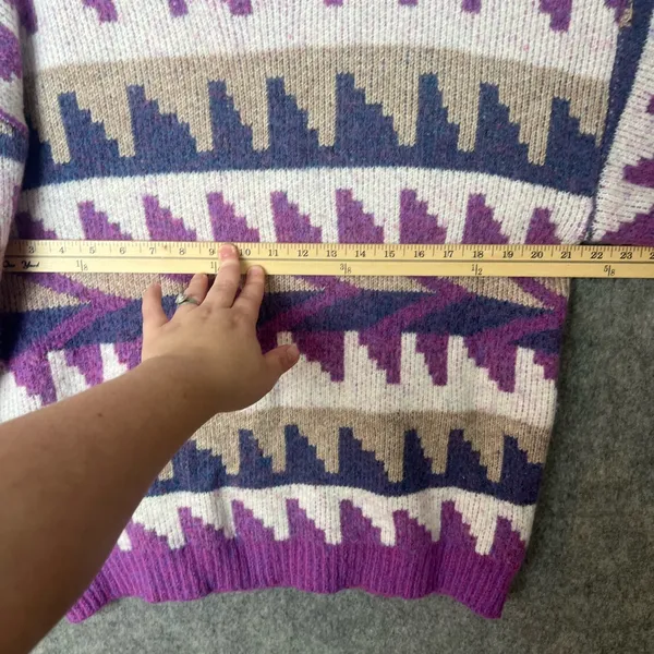 entro Woman’s‎ Large Knit Geometric Patterned Purple chunky pullover Sweater - Image 4