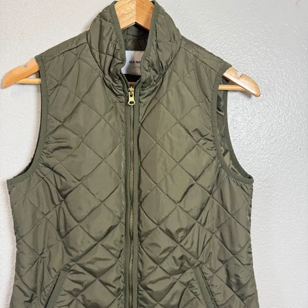 Old Navy Quilted Snap Front Vest Olive Green Size S‎ - Image 3