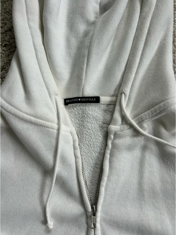 Brandy Melville Cropped Hoodie - Image 2