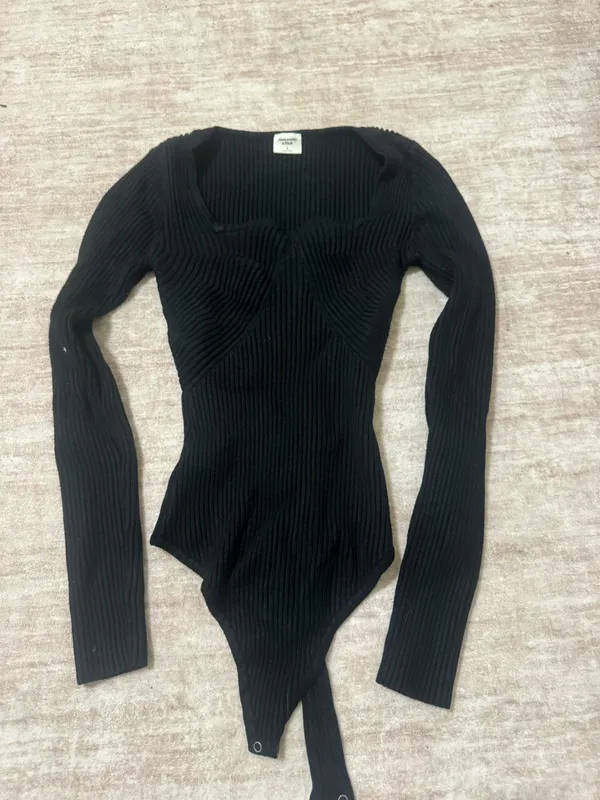 Abercrombie & Fitch sweetheart neck long sleeve bodysuit size small - Image 2