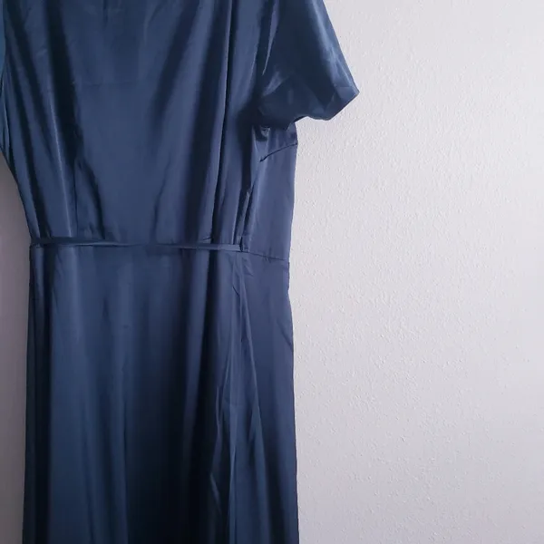 Baltic Born Krystal Satin Wrap Gown Short Sleeve New Without Tags - Image 10