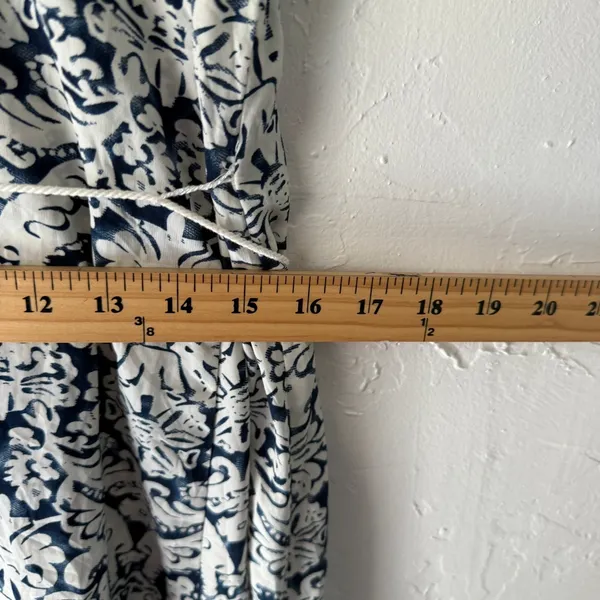 Hanalulu Wahine Navy White‎ Floral Maxi Dress Med Rayon Strappy Vacation - Image 7
