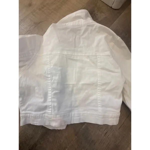 Luvn Luv White Cropped‎ Denim Jacket with Rhinestone Western Detail - Size Large - Image 4