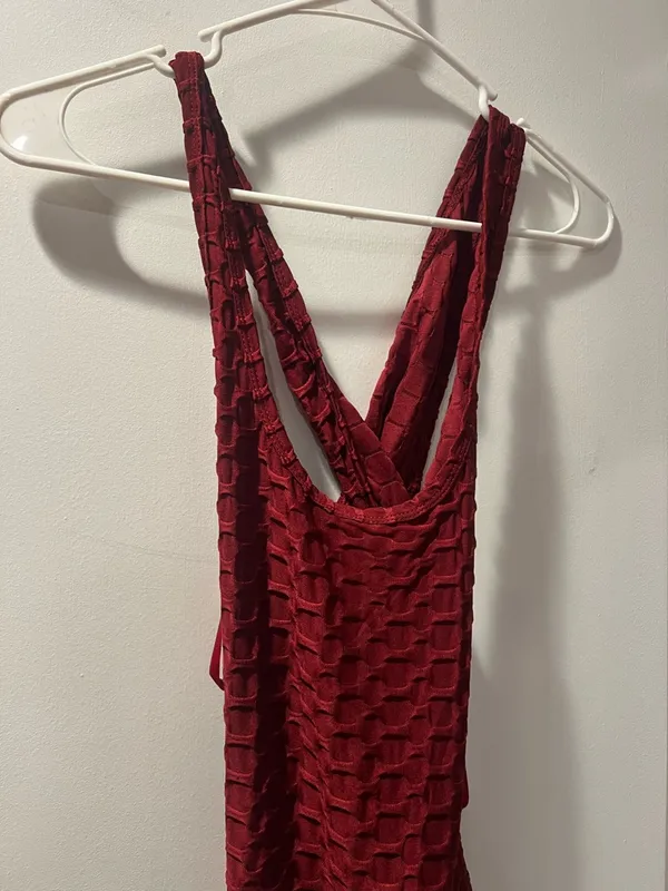 Women’s Backless Red Textured Dress with Cross-Back Detail - Image 3