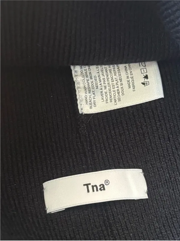 Tna Black Pom Beanie Hat - Image 3