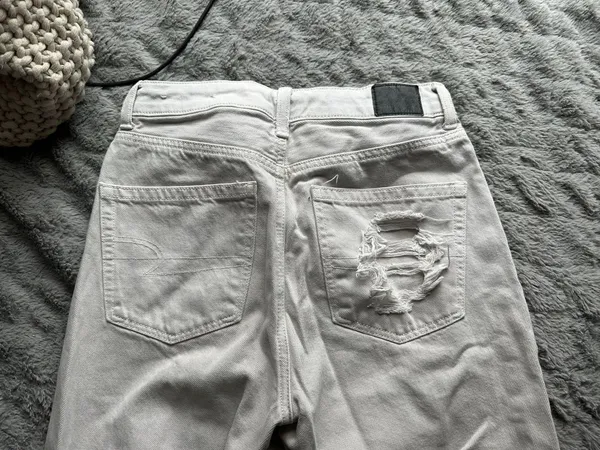 Outfitters Jeans - Image 4