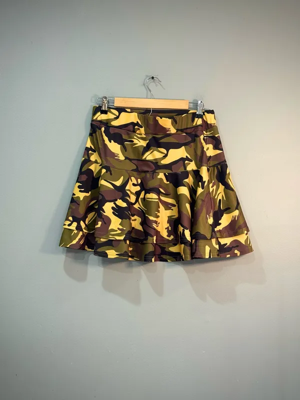 Unbranded Yellow Camo Stretch Waist Mini Skirt Size XL EUC - Image 4