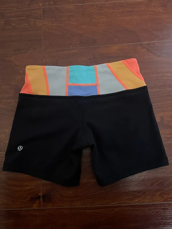Lululemon Boogie Black Reversible Shorts - Image 2