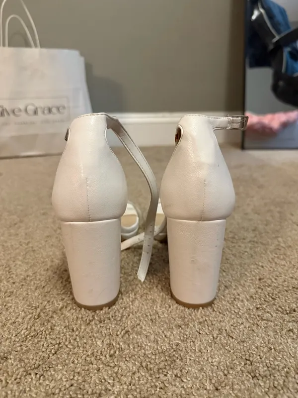 White heels Size 6.5 - Image 3