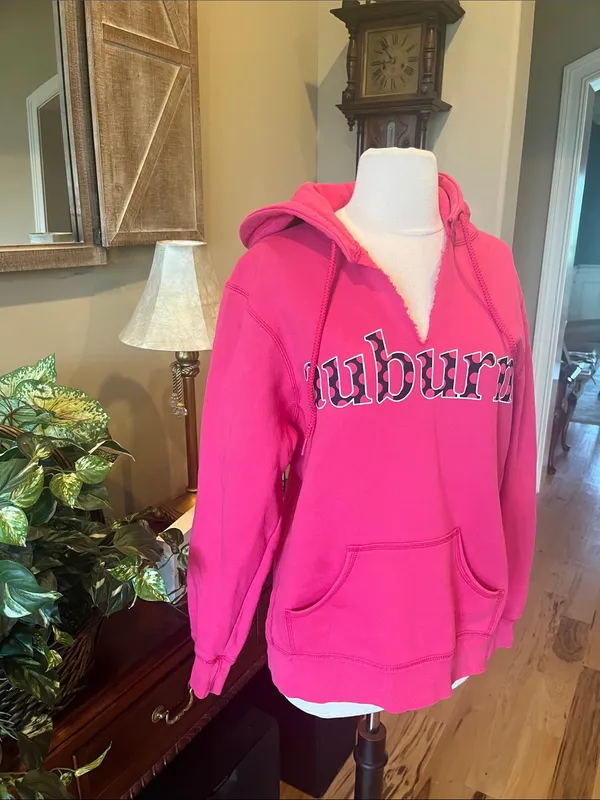 Auburn Pink Pullover Hoodie Size L - Image 6