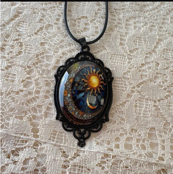 Moon necklace Black - Image 2