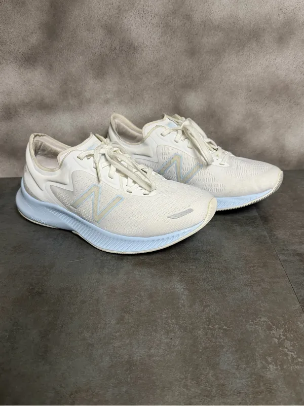 New Balance Wide Dynasoft Pesu V1 Women's White Sneakers Size 8.5D - Image 15