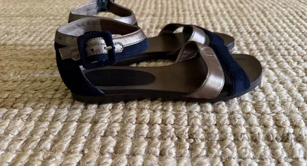 Marni Leather & Suede Flat Sandals Navy Bronze Ankle Strap Size 35 - Image 4
