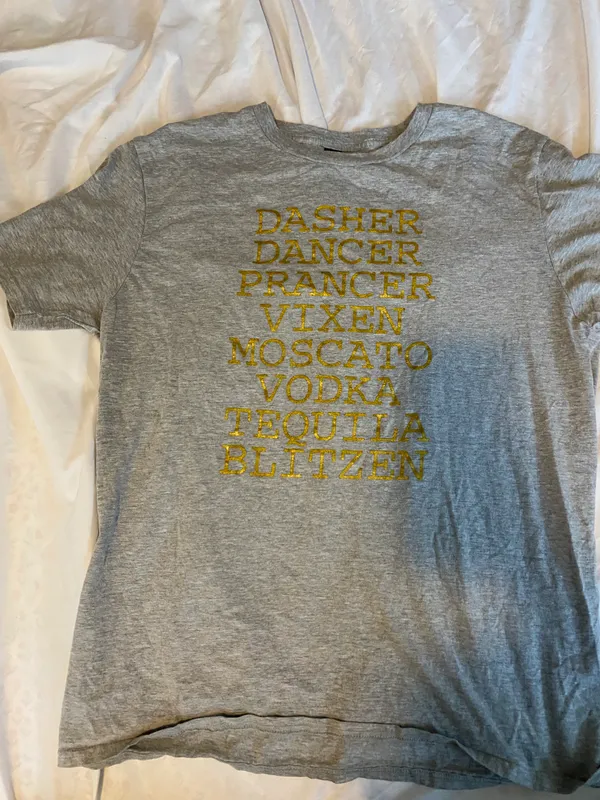 drunken reindeer Tshirt Size L - Image 3