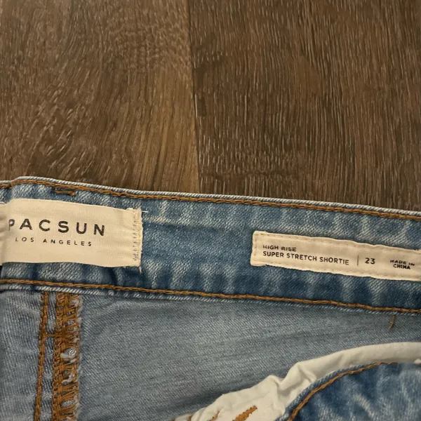 PacSun lightly worn jean shorts - Image 3