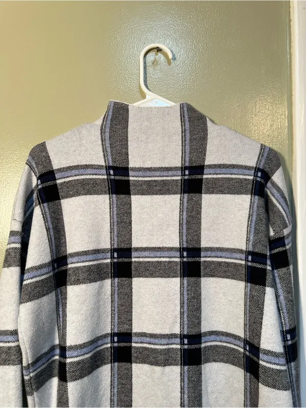 Tahari Women's Size Large Mock Neck Sweater‎ Light Gray Black Blue Plaid - Image 8