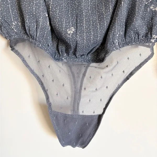 Abercrombie & Fitch Cottagecore Peasant Style Blue Bodysuit Medium - Image 4