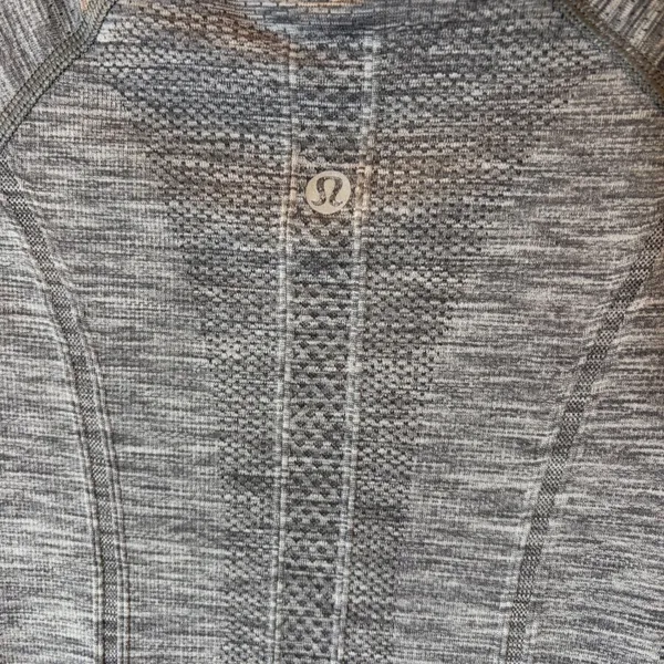 Lululemon Swiftly Tech Short Sleeve Crew Size 2 Gray Heathered - Image 4