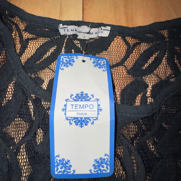 Tempo Paris Black Floral Lace Sharkbite Hem Long‎ Sleeve Top NWT Size L - Image 2