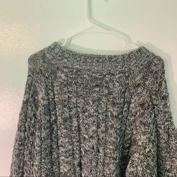 John + Jenn‎ Revolve Women's Size Large Oversized Sweater Crewneck Spanish Villa - Image 9
