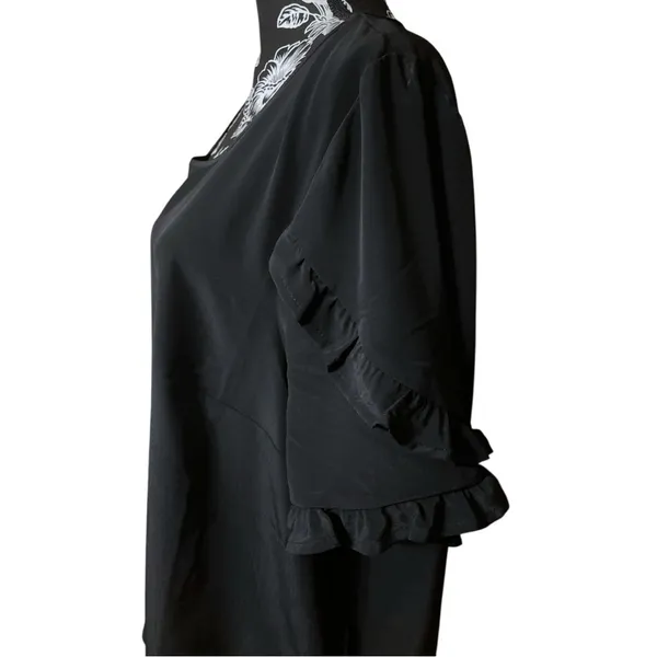 Torrid Georgette Ruffle Sleeve Scoop Neck Blouse Size 1 - Image 5