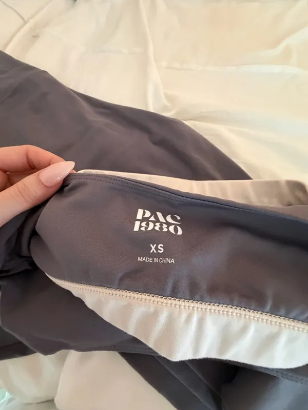 PACSUN 1980 Grey/Mauve Sports Bra & High-Waist Ruched Leggings Set - Image 3