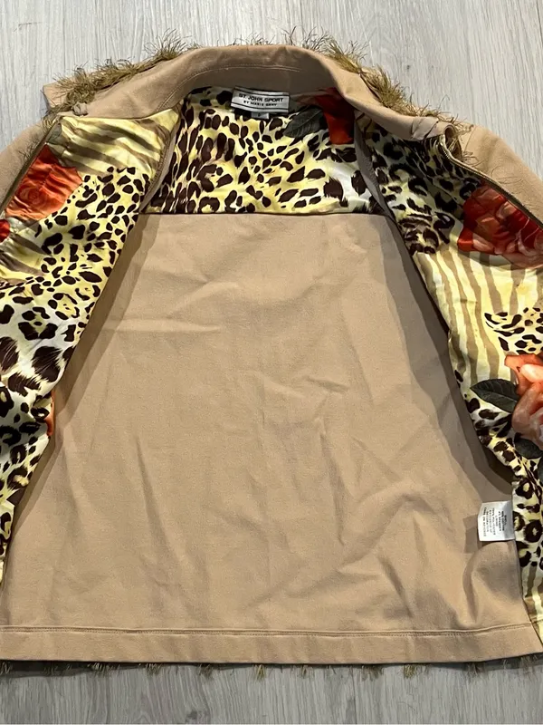 St. John by Marie Gray Beige
Collared Full‎ Zip Jacket Size S - Image 4