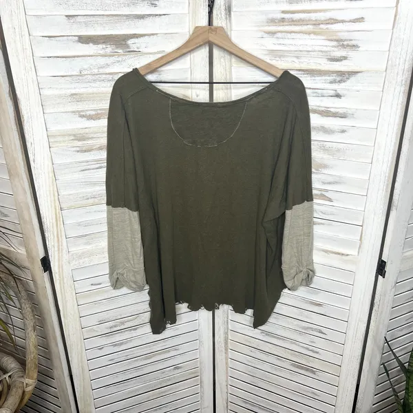 FREE PEOPLE Women's Small Star Oversized Henley Top Army Green Boho Distressed - Image 15