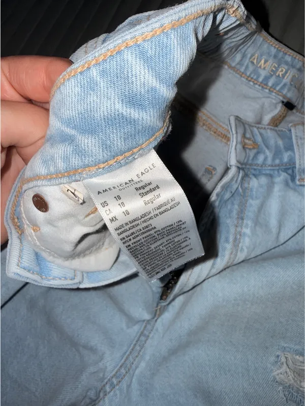 American Eagle Jeans - Image 3