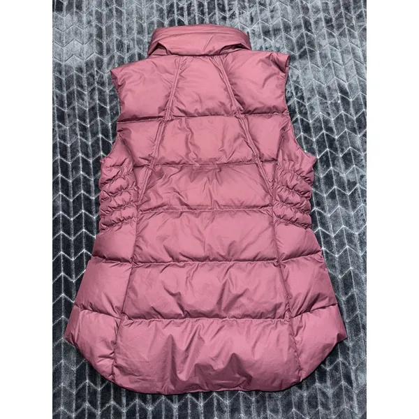 Athleta Women's Quilted Full Zip Downtown Vest Plum Size Medium - Image 7