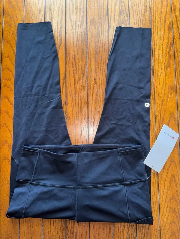 Lululemon Fast & Free With Pockets High Rise 25” Black Size 10 NWT - Image 2