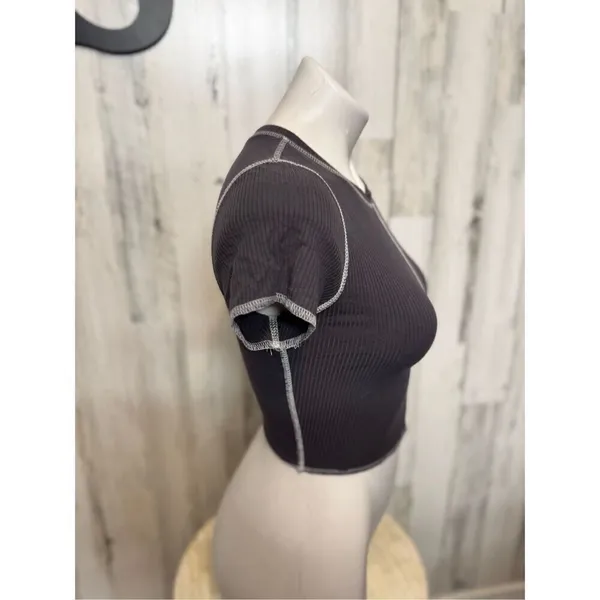 Garage Gray crop top - Image 6