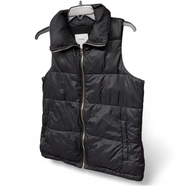 Old Navy Women's Black Puffer Vest - Image 3