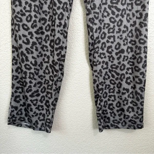 Lucky Brand Gray and Black Leopard Very Sofy Pajama Set, Sz Medium - Image 10