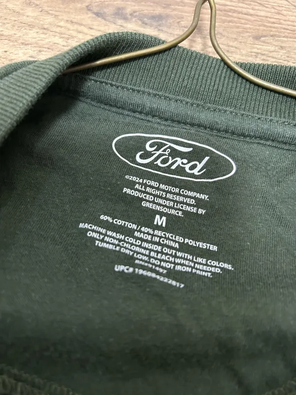 Ford green Olive Hoddie Size M - Image 3