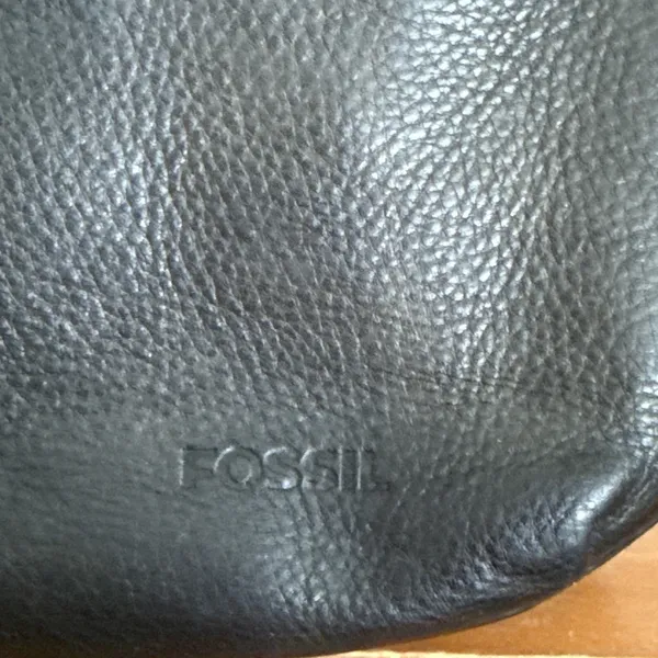 Vintage Y2K Minimalist Fossil Small Black Pebble Leather Crossbody Has Key Charm - Image 2