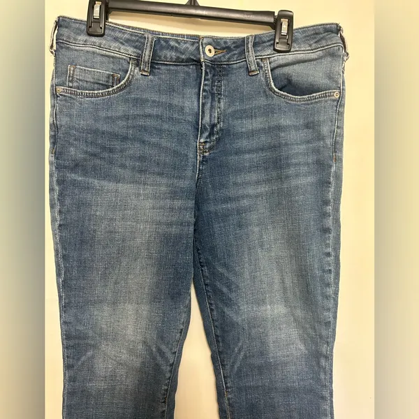Anthropologie Pilcro and the Letterpress Flare Flounce Floral Hem Jeans Size 30‎ - Image 4