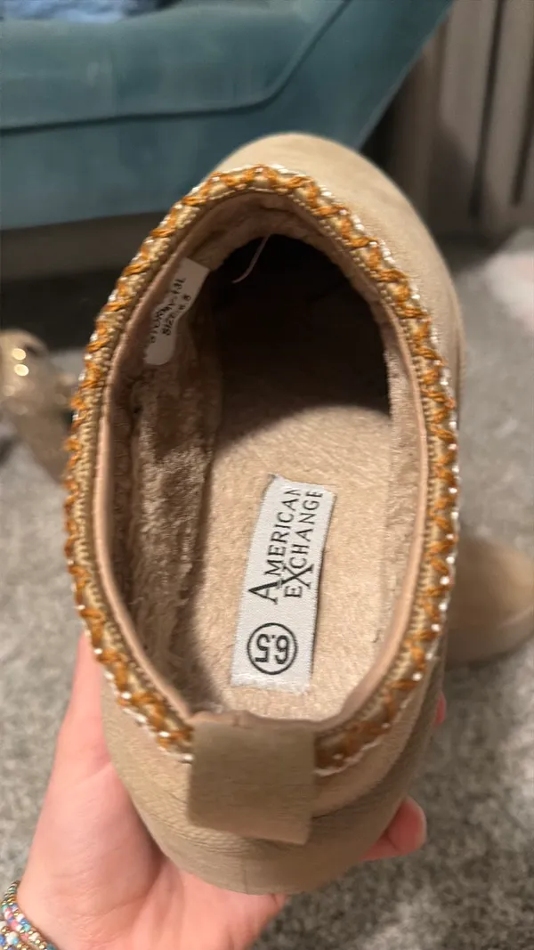 American exchange Ugg shoes Tan Size 6.5 - Image 3