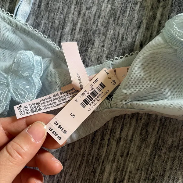 Victoria's Secret Bra - Image 6