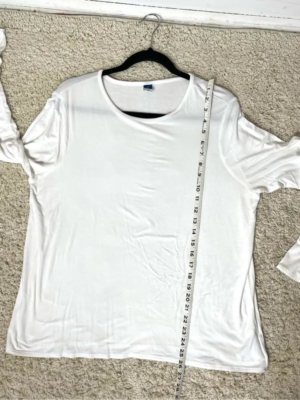 Old Navy Luxe White Long Sleeve Crewneck Top - Image 4