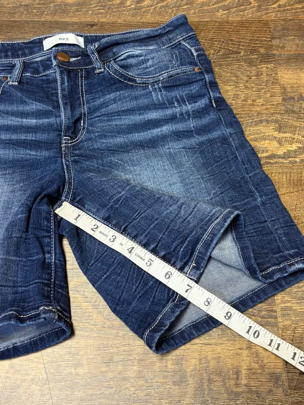 BKE Payton Denim Jean Shorts Womens 28 Dark Wash Whiskered Mid Rise Bermuda 7” - Image 6