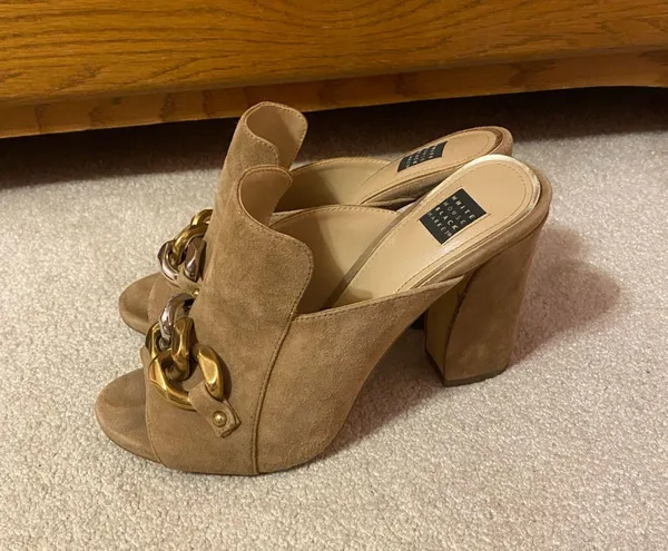 White House Black Market tan heels - Image 4
