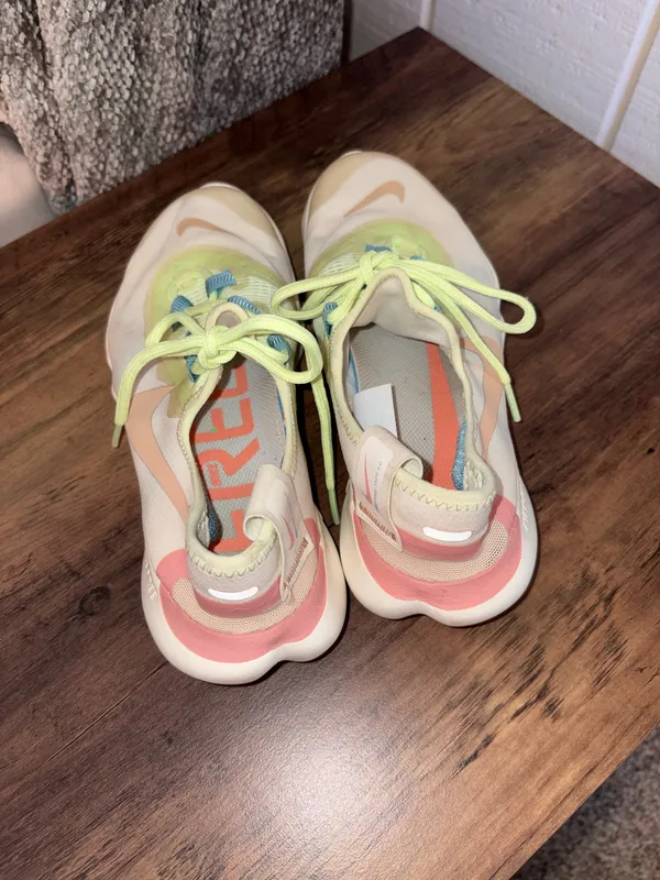 Nike Tennis Shoes Women’s - Image 4