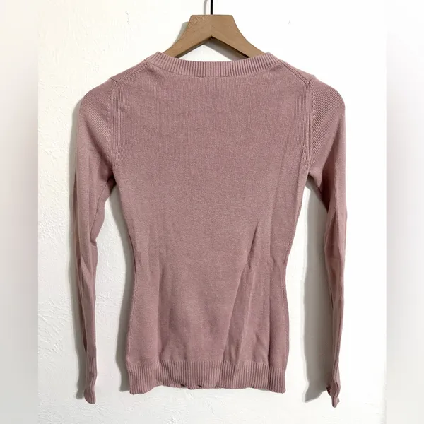 Express fitted crew neck sweater in light mauve pink, size small - Image 2