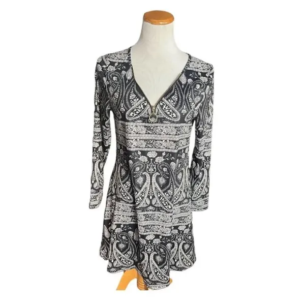 NWT Womens Etcyy Black & White Paisley Print Zipper Detail Boho Dress - Sz S - Image 2
